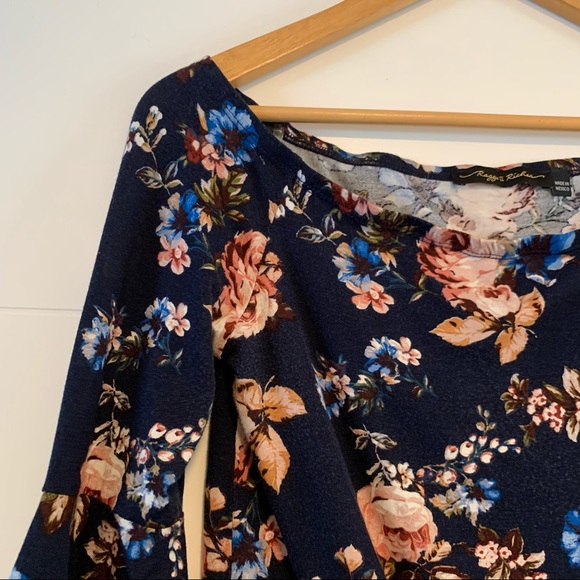 Raggs II Riches | Off Shoulder Floral Shirt - Picture 2 of 14